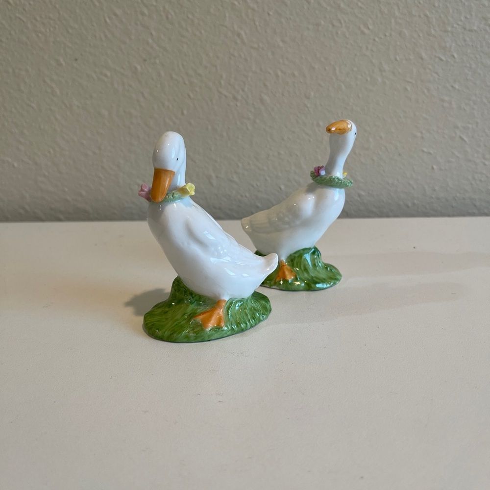 Set of 2 White Geese Bone China Vintage Omnibus. - Picture 13 of 13